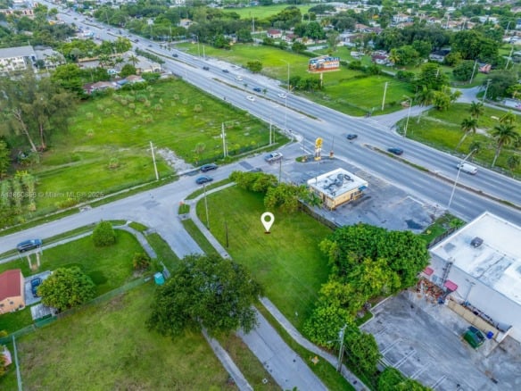 21 ave, Miami FL 33147 — #A11860856