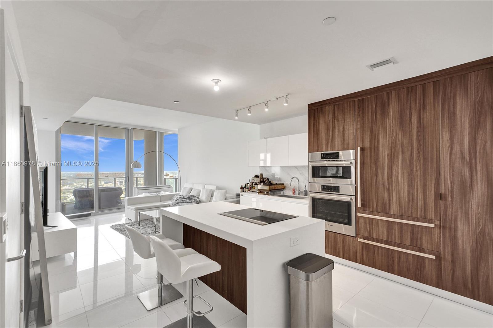 851 NE 1st Ave # 3800, Miami FL 33132 — #A11860978