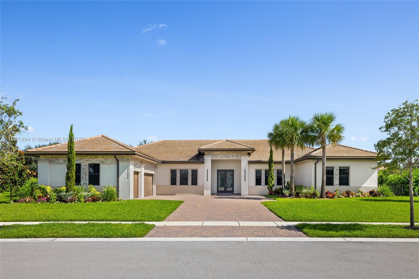 11125 N Sierra Ranch Dr, Davie FL 33324 — #A11861394