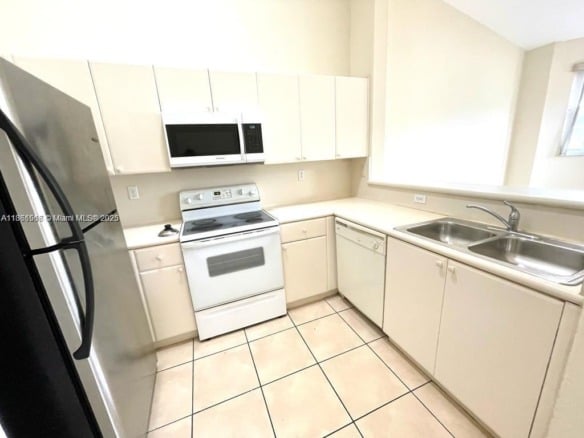 1660 SE 29th St # 200, Homestead FL 33035 — #A11861516