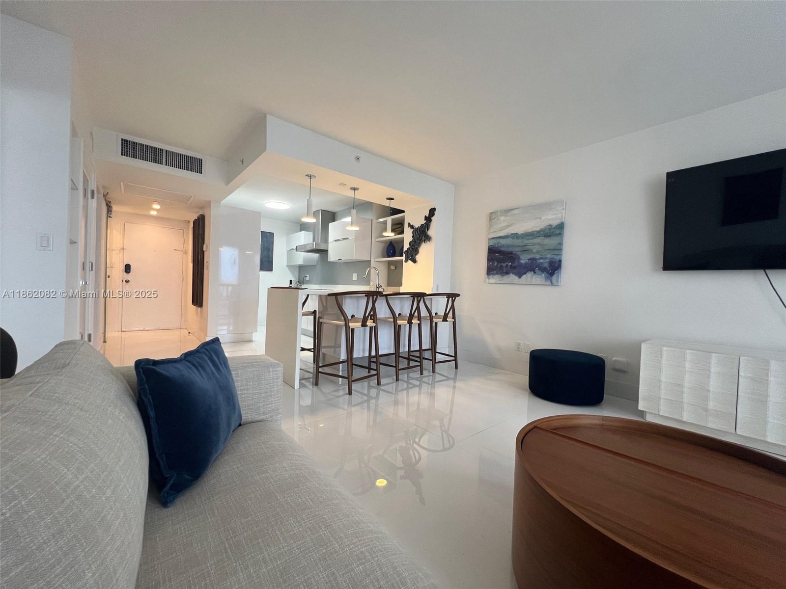 84b12bae-6638 100 Lincoln Rd # 1022, Miami Beach FL 33139 — #A11862082