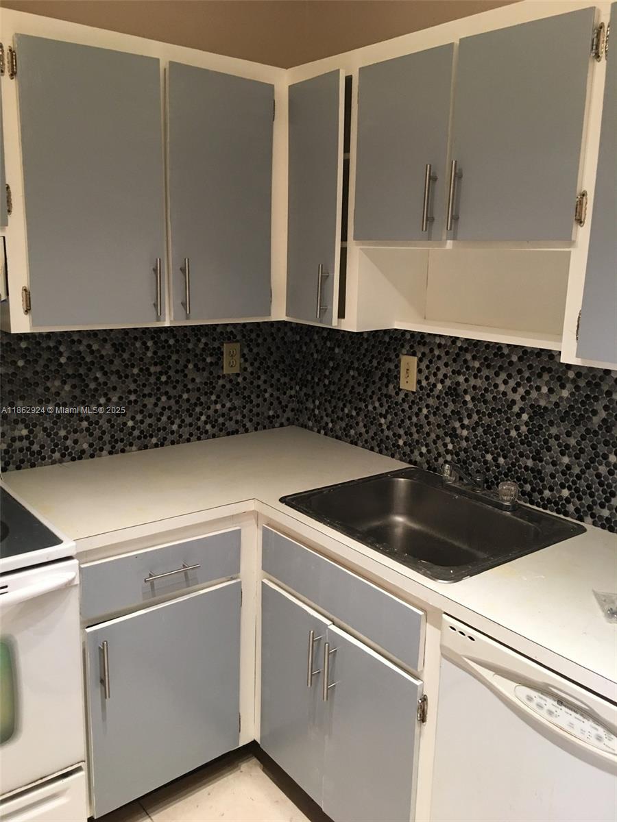 84b12bae-6679 3582 NE 171st St # 203, North Miami Beach FL 33160 — #A11862924