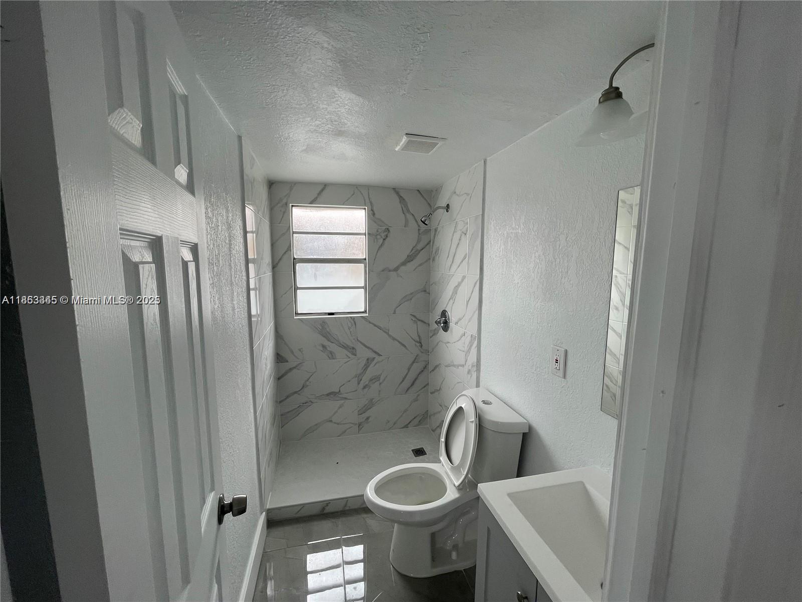 84b12bae-6705 508 E 40th St, Hialeah FL 33013 — #A11863345