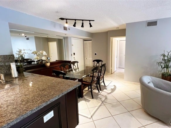 19555 E Country Club Dr # 8305, Aventura FL 33180 — #A11863896
