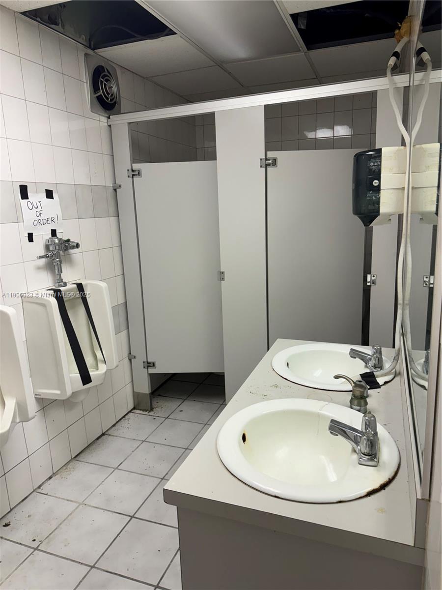 84b12bae-674 12495 NE 2nd Ave, North Miami FL 33161 — #A11906023