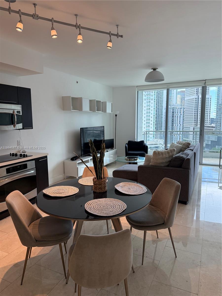 90 SW 3rd St # 2103, Miami FL 33130 — #A11864587