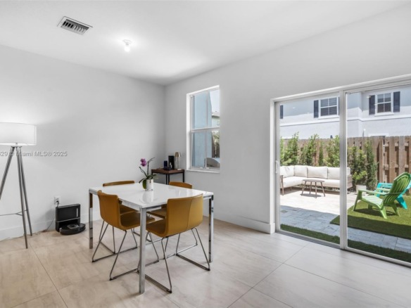 11927 NW 46th St, Coral Springs FL 33076 — #A11864829