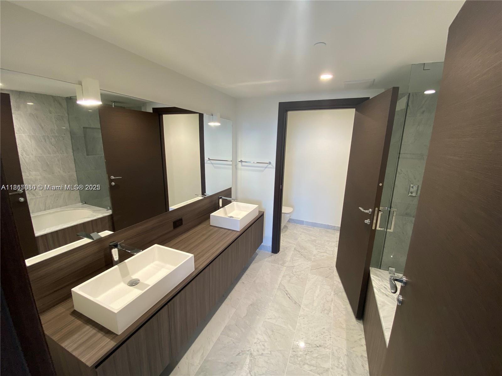 1000 Brickell Plz # 3010, Miami FL 33131 — #A11865080