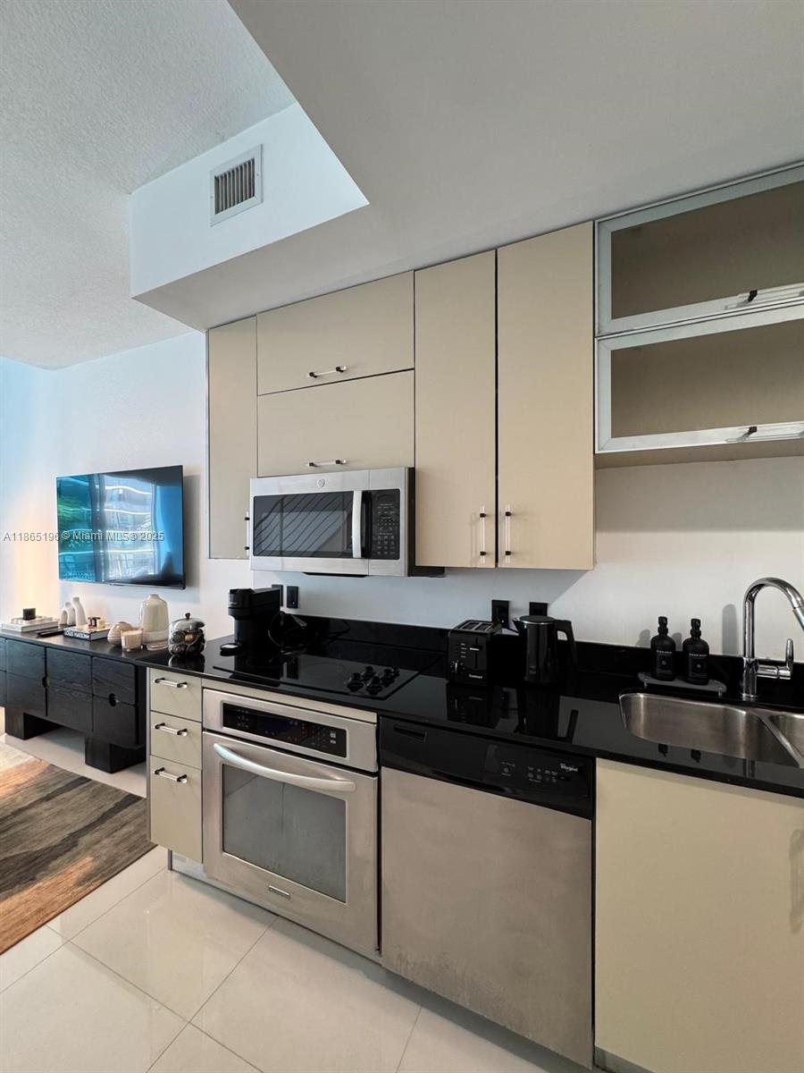 84b12bae-6797 60 SW 13th St # 1406, Miami FL 33130 — #A11865196