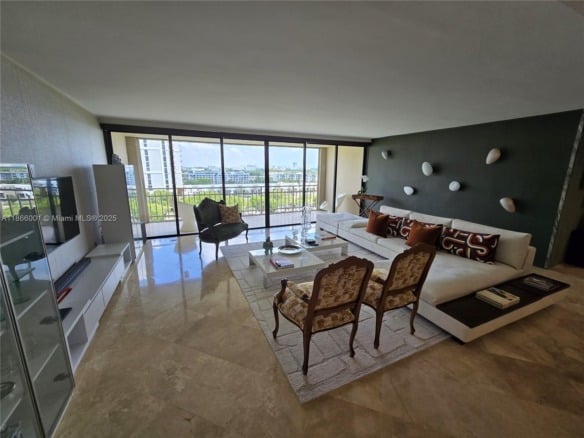 11113 Biscayne Blvd # 854, Miami FL 33181 — #A11866001