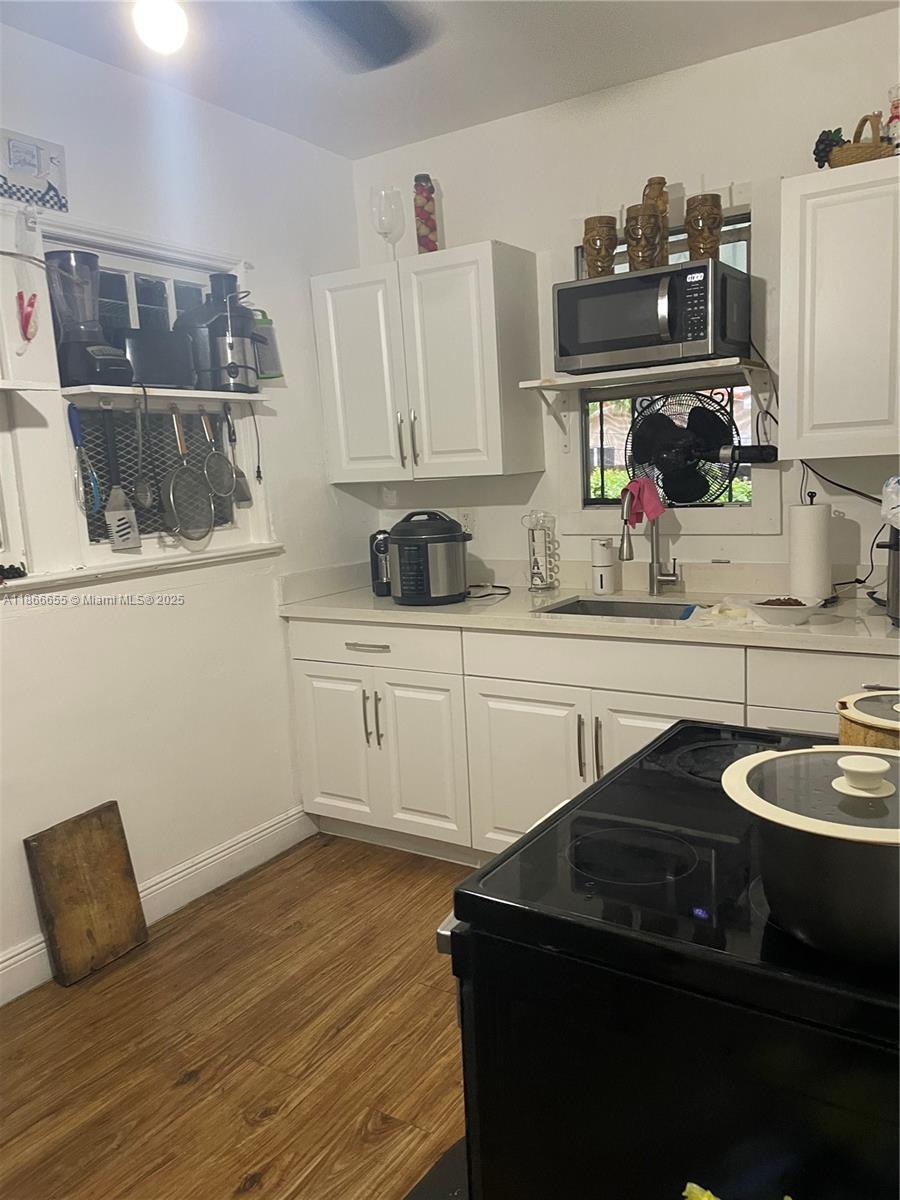84b12bae-6863 404 NW 23rd Ct, Miami FL 33125 — #A11866655