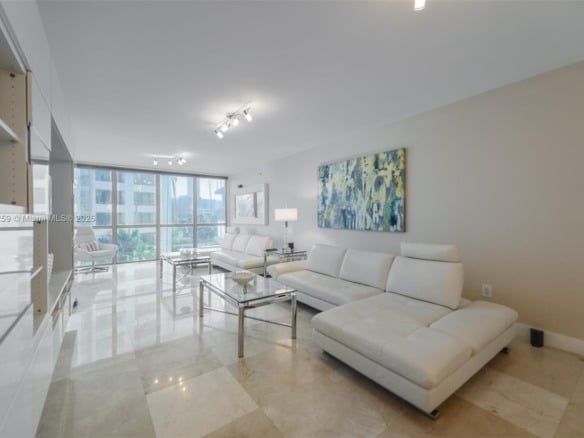 3101 S Ocean Dr # 404, Hollywood FL 33019 — #A11868259