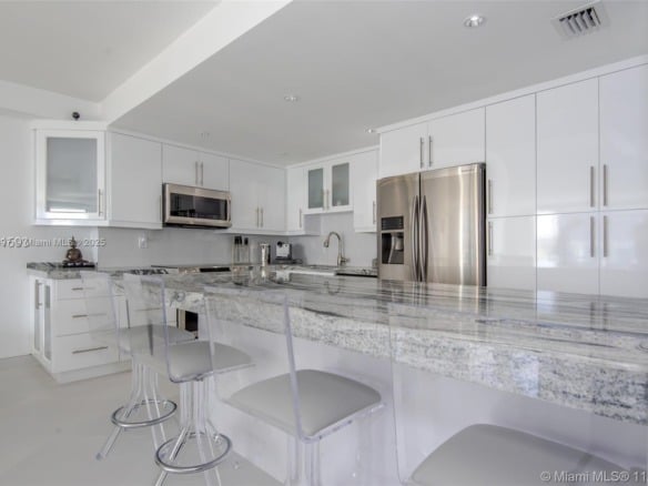 19390 Collins Ave # 1121, Sunny Isles Beach FL 33160 — #A11868397