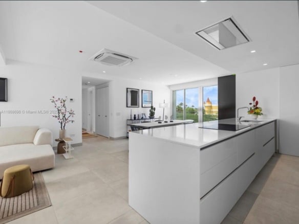Eagle Beach NW Eagle Beach # 2A, AU AUA — #A11868698