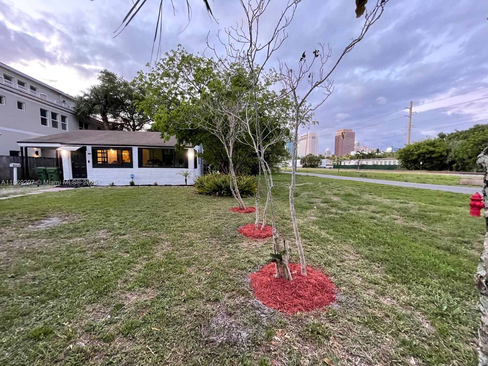 84b12bae-6947 207 SW 11th Street, Fort Lauderdale FL 33315 — #A11869297