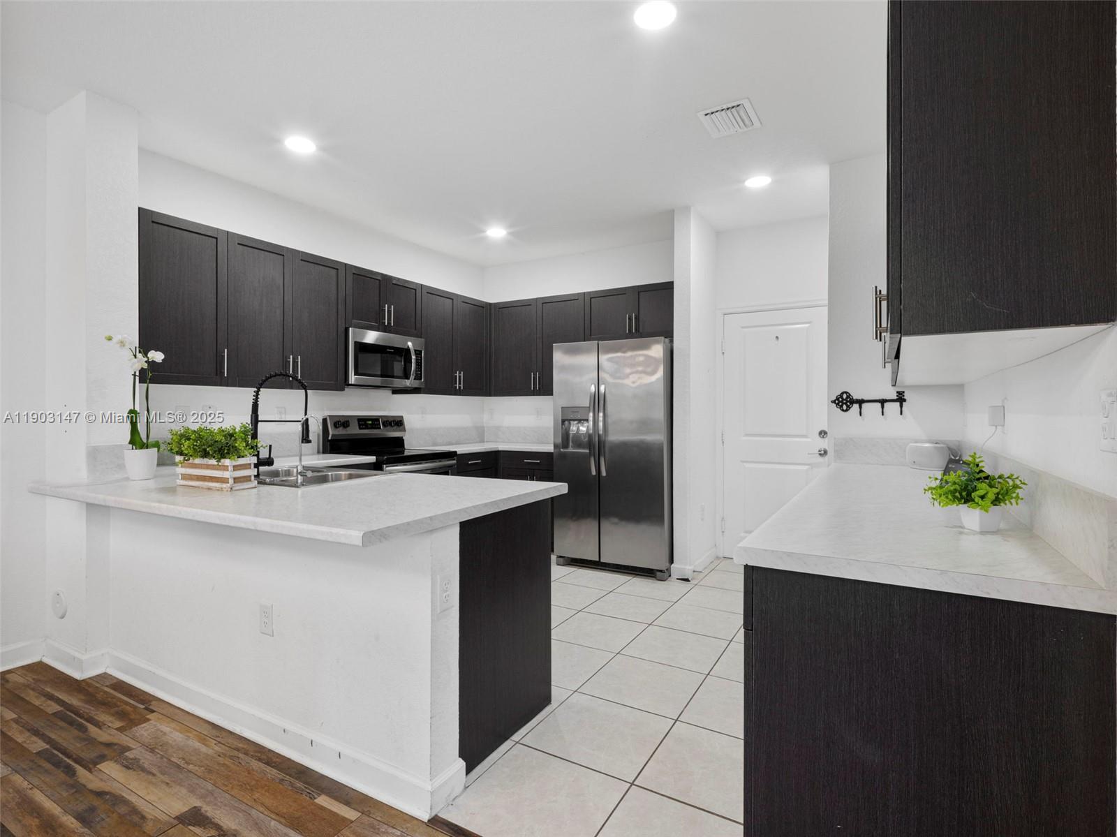 84b12bae-695 1411 SE 26th Rd # 1411, Homestead FL 33035 — #A11903147