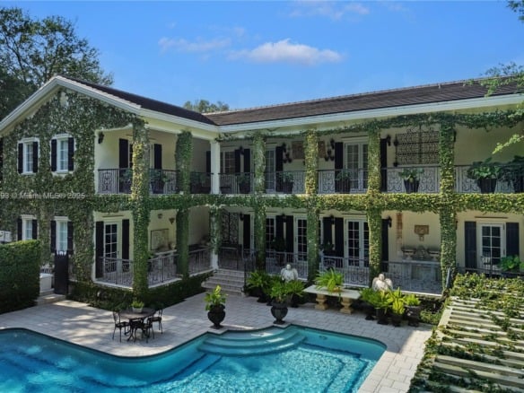 612 Sunset Dr, Coral Gables FL 33143 — #A11869893