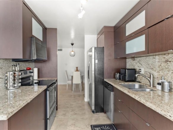 18071 Biscayne Blvd # 1404, Aventura FL 33160 — #A11870184