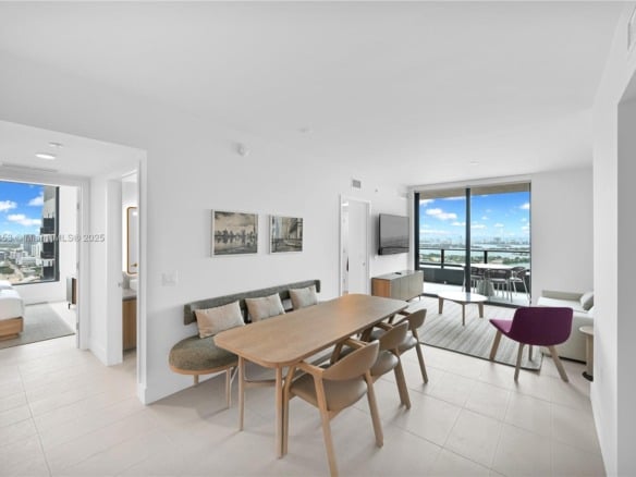 159 NE 6th St # 4015, Miami FL 33132 — #A11870353