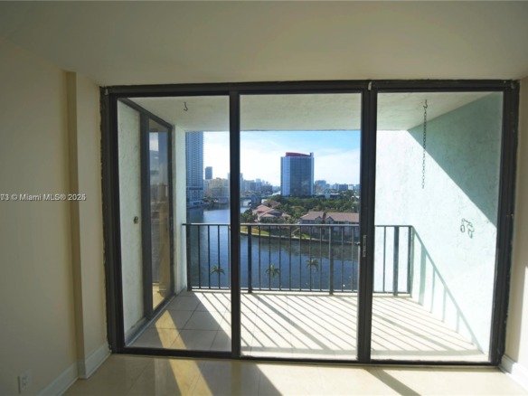 200 Leslie Dr # 1124, Hallandale Beach FL 33009 — #A11870973