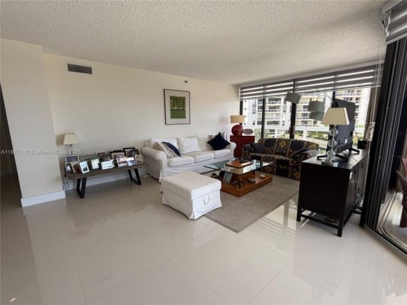 20185 E Country Club Dr # 510, Aventura FL 33180 — #A11871110