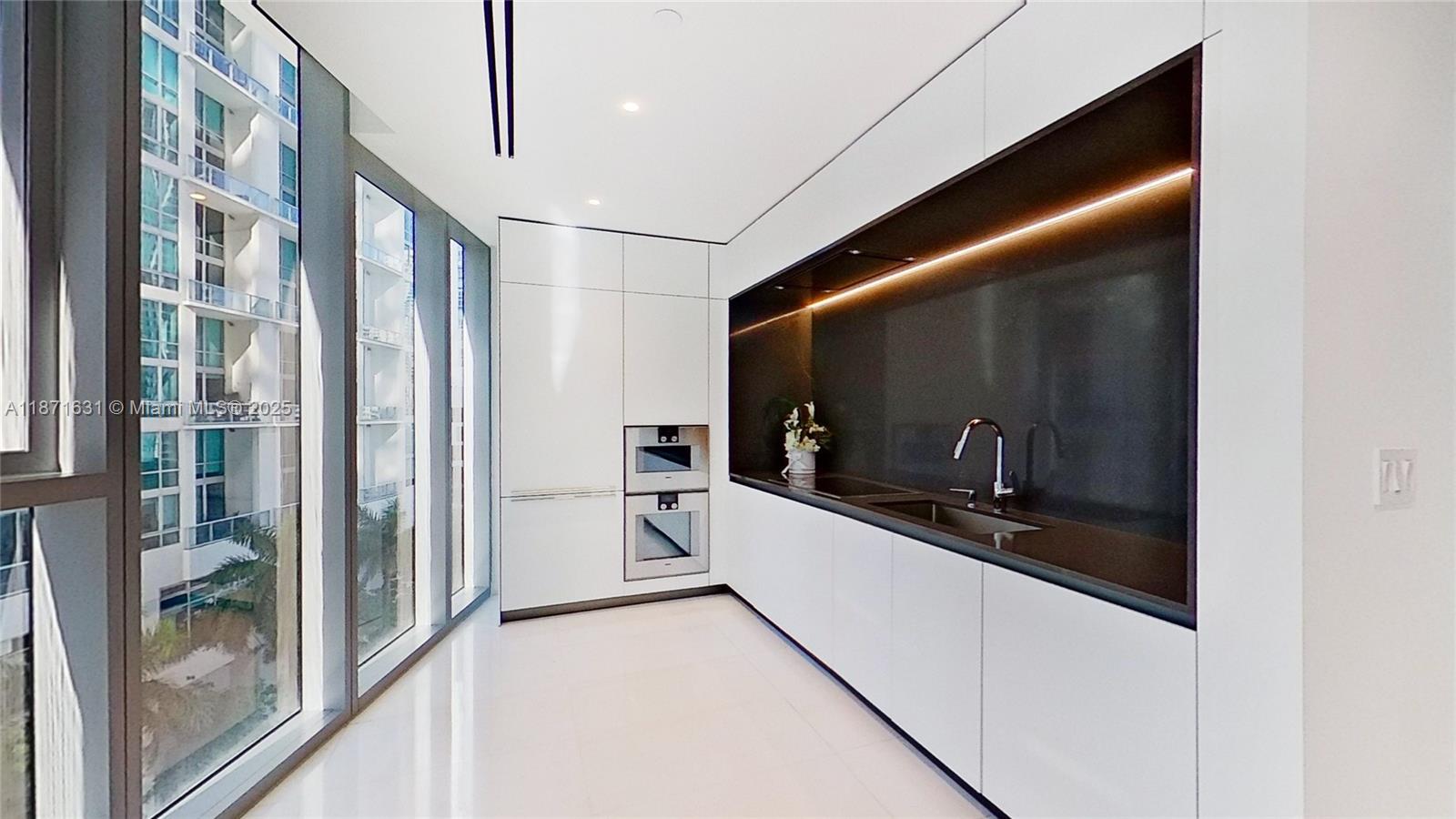 84b12bae-7074 300 Biscayne Blvd Way # 506E, Miami FL 33131 — #A11871631