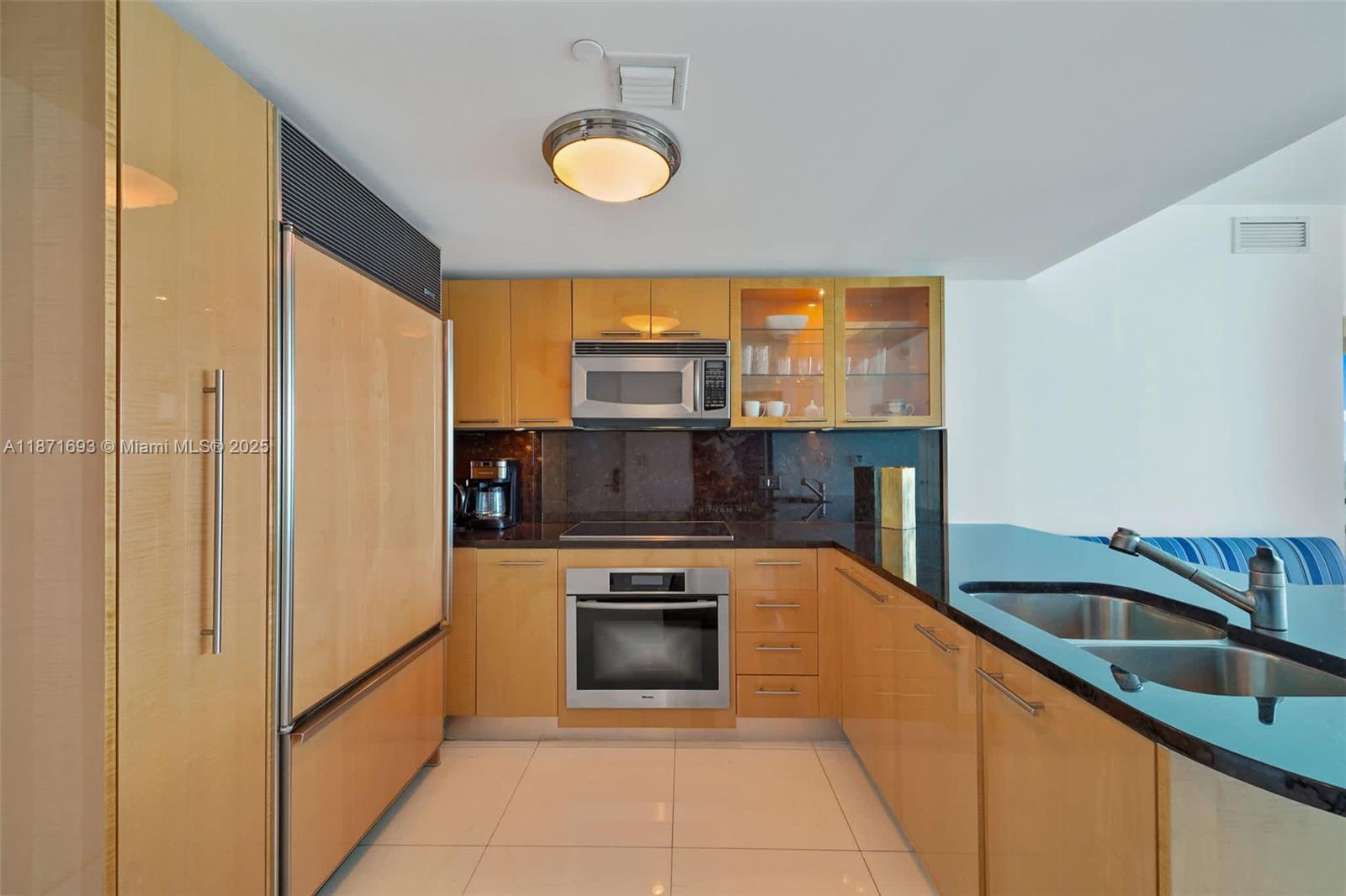 L 6801 Collins Ave, Miami Beach FL 33141 — #A11871693