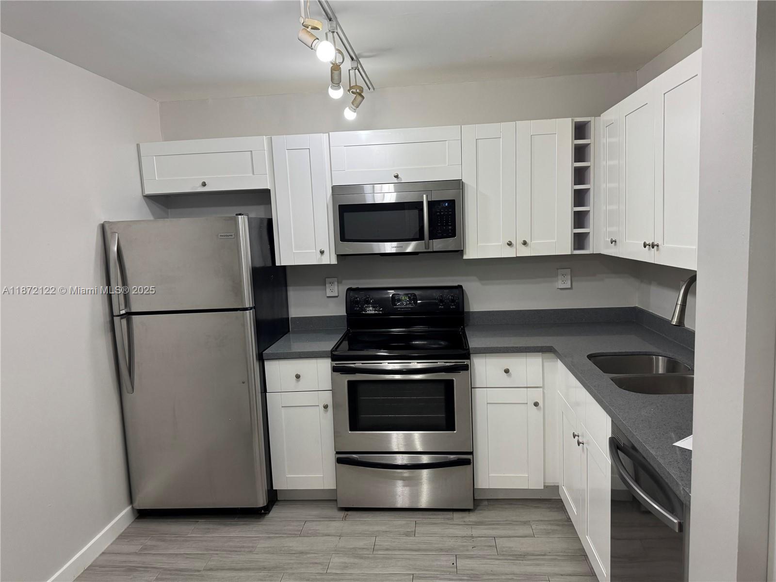 721 N Pine Island Rd # 201, Plantation FL 33324 — #A11872122