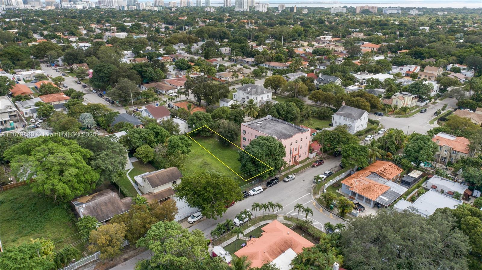 84b12bae-7171 1001 SW 15th Ave, Miami FL 33135 — #A11873880