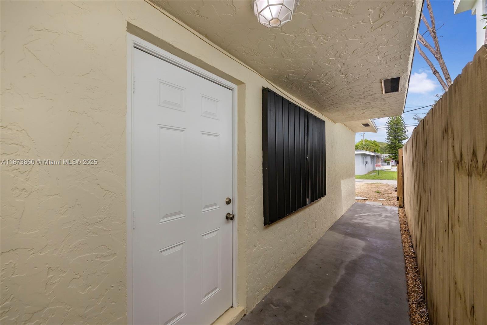 2033 Dewey St, Hollywood FL 33020 — #A11873860