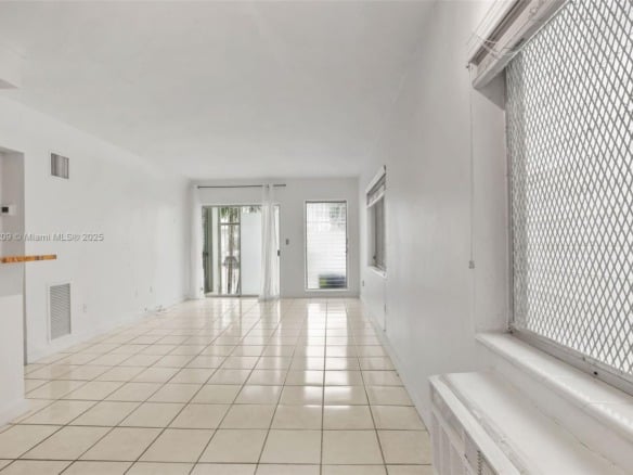 641 Espanola Way # 3, Miami Beach FL 33139 — #A11874209