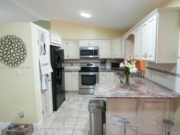 2304 SE 8TH TER, Cape Coral FL 33990 — #A11874653