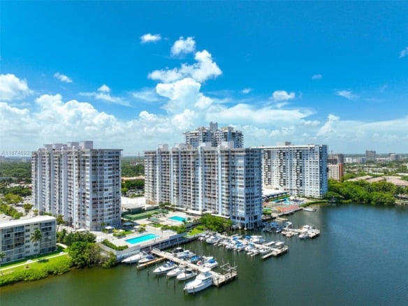 18041 Biscayne Blvd # 1404, Aventura FL 33160 — #A11874693