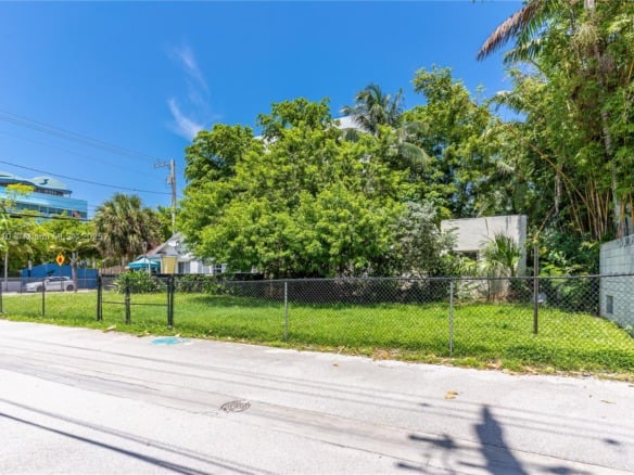 918 4th St, Miami Beach FL 33139 — #A11875710