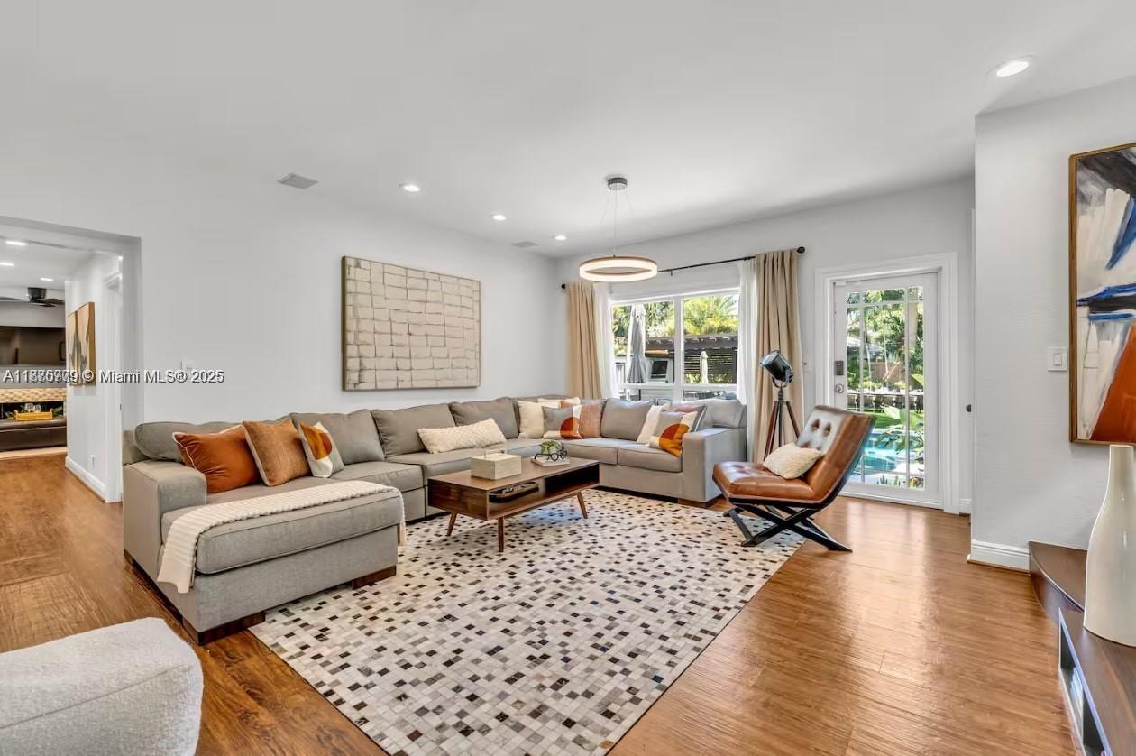 110 SE 11th Ave, Fort Lauderdale FL 33301 — #A11875779