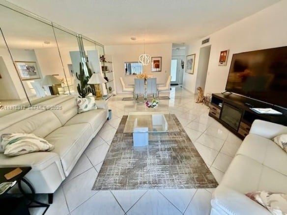 1025 SE 4th Ave # 101, Dania Beach FL 33004 — #A11876312