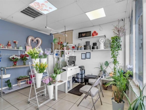 7147 SW 8th St, Miami FL 33144 — #A11876826