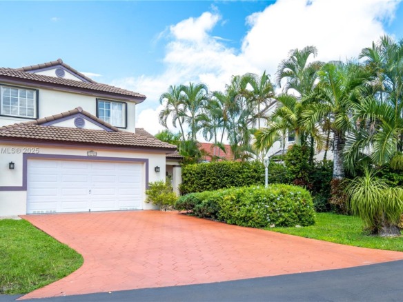 15905 SW 83rd Ter, Miami FL 33193 — #A11877073