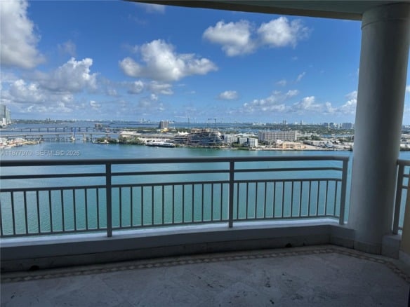 848 Brickell Key Dr # 2502, Miami FL 33131 — #A11877970