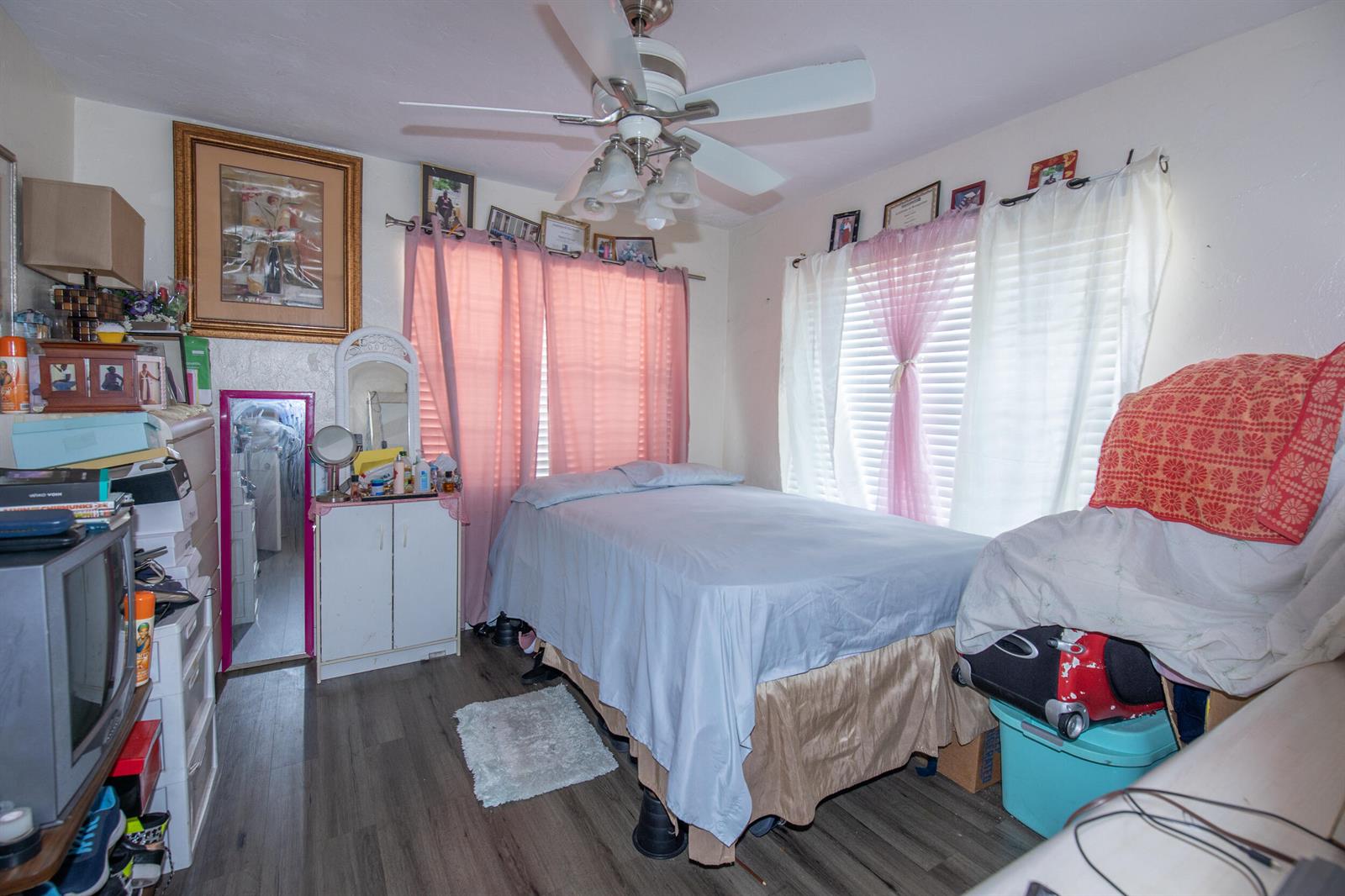 84b12bae-7438 922/928 S Dixie Highway, FL 33460 — #R10891700