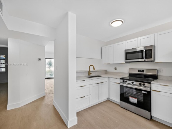 4198 Lakeside Dr # 4198, Tamarac FL 33319 — #A11909595