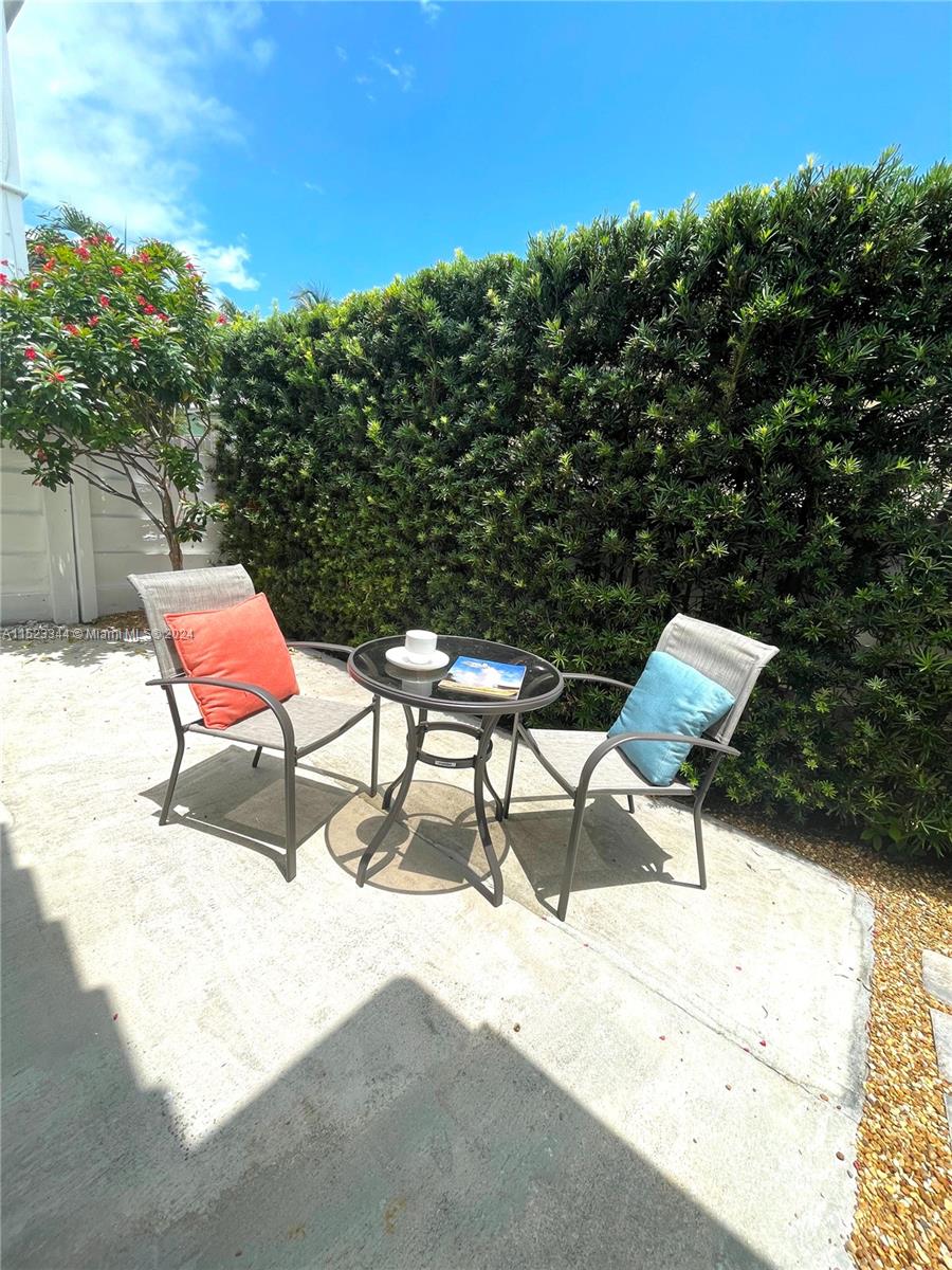 331 Desoto St, Hollywood FL 33019 — #A11523344