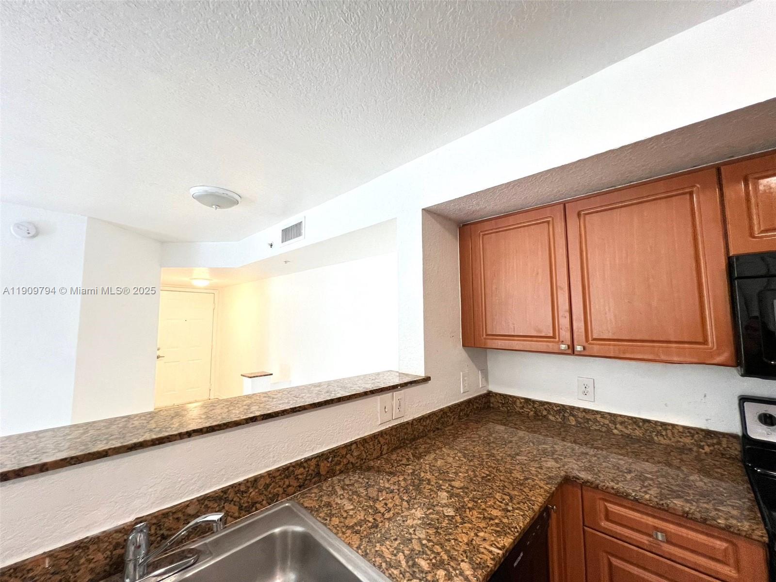 84b12bae-749 13820 NE 3rd Ct # 109, North Miami FL 33161 — #A11909794