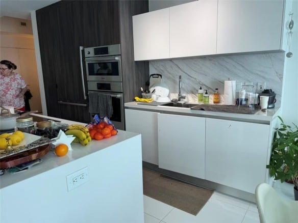 851 NE 1st Avenue # 2606, Miami FL 33132 — #F10423394