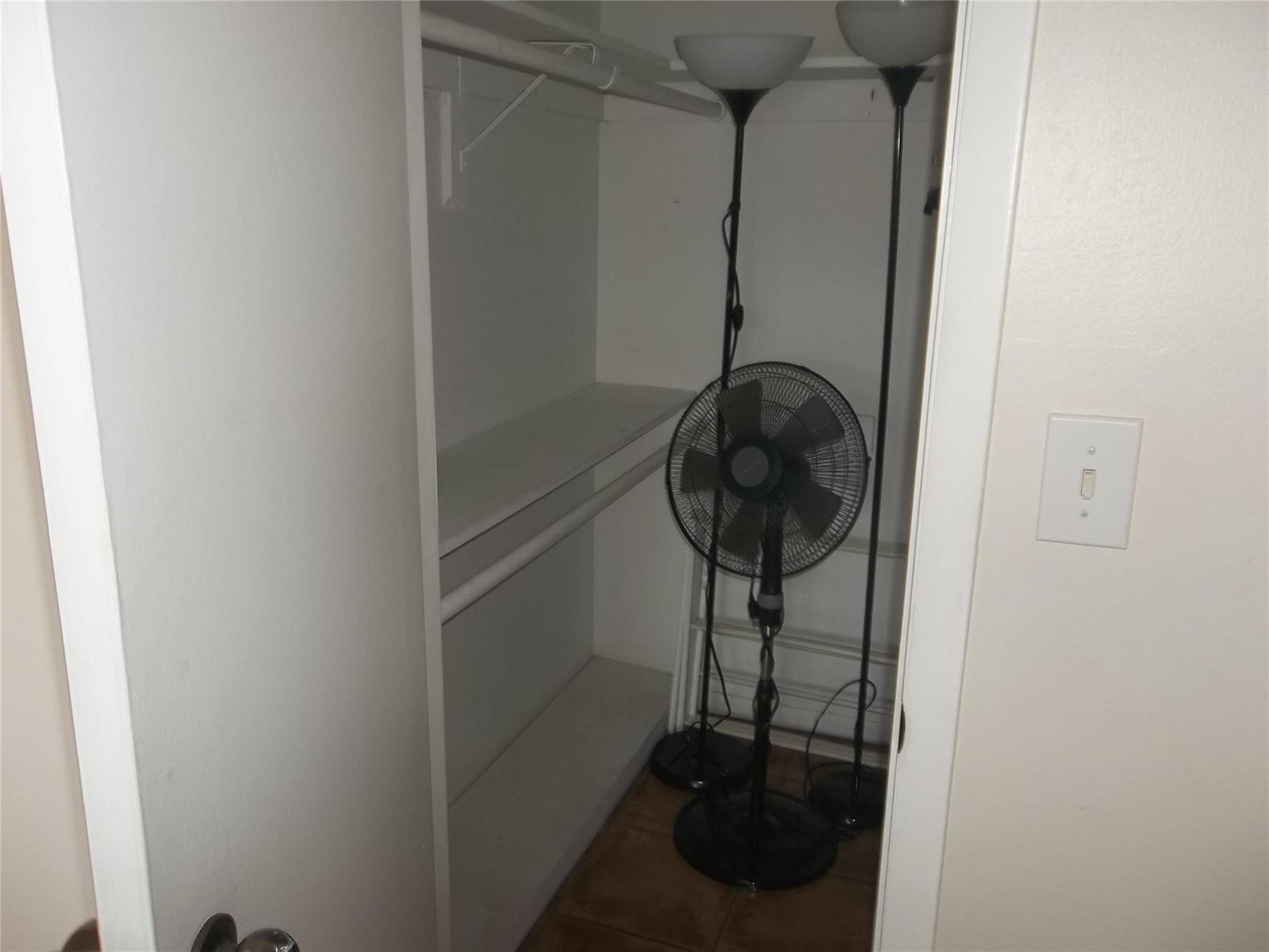 CREATOR: gd-jpeg v1.0 (using IJG JPEG v62), quality = 90 1893 S Ocean Drive # 302, Hallandale Beach FL 33009 — #F10446401