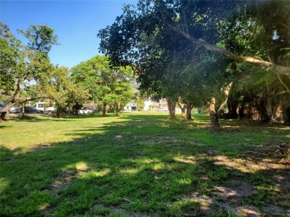 1697 E Main St, Pahokee FL 33476 — #F10447625