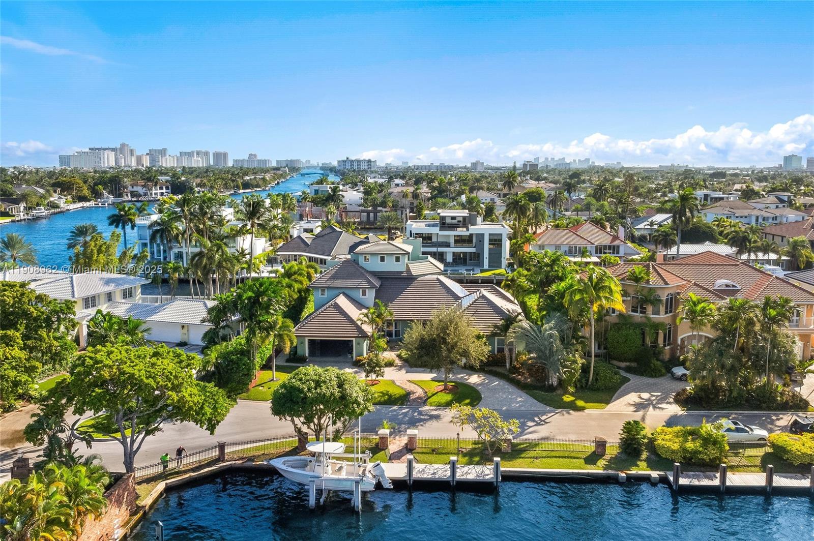 default 70 Bay Colony Ln, Fort Lauderdale FL 33308 — #A11908962