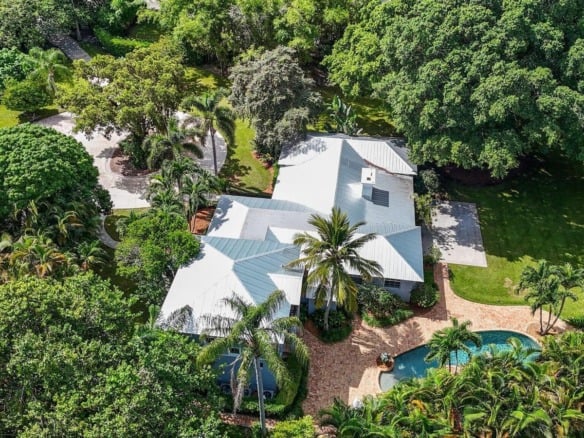 920 Hibiscus Lane, Delray Beach FL 33444 — #R11015088