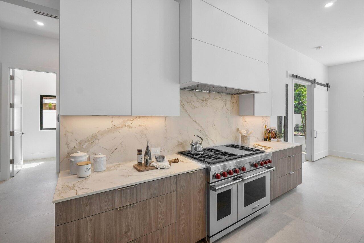 84b12bae-7706 2737 NE 18th Street, Fort Lauderdale FL 33305 — #R11025419