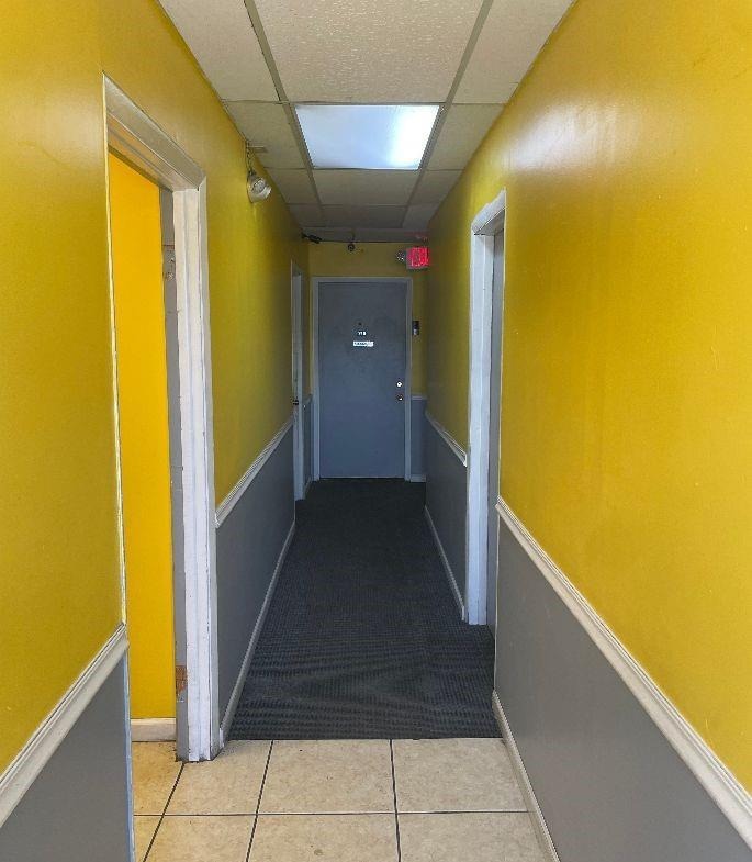 685